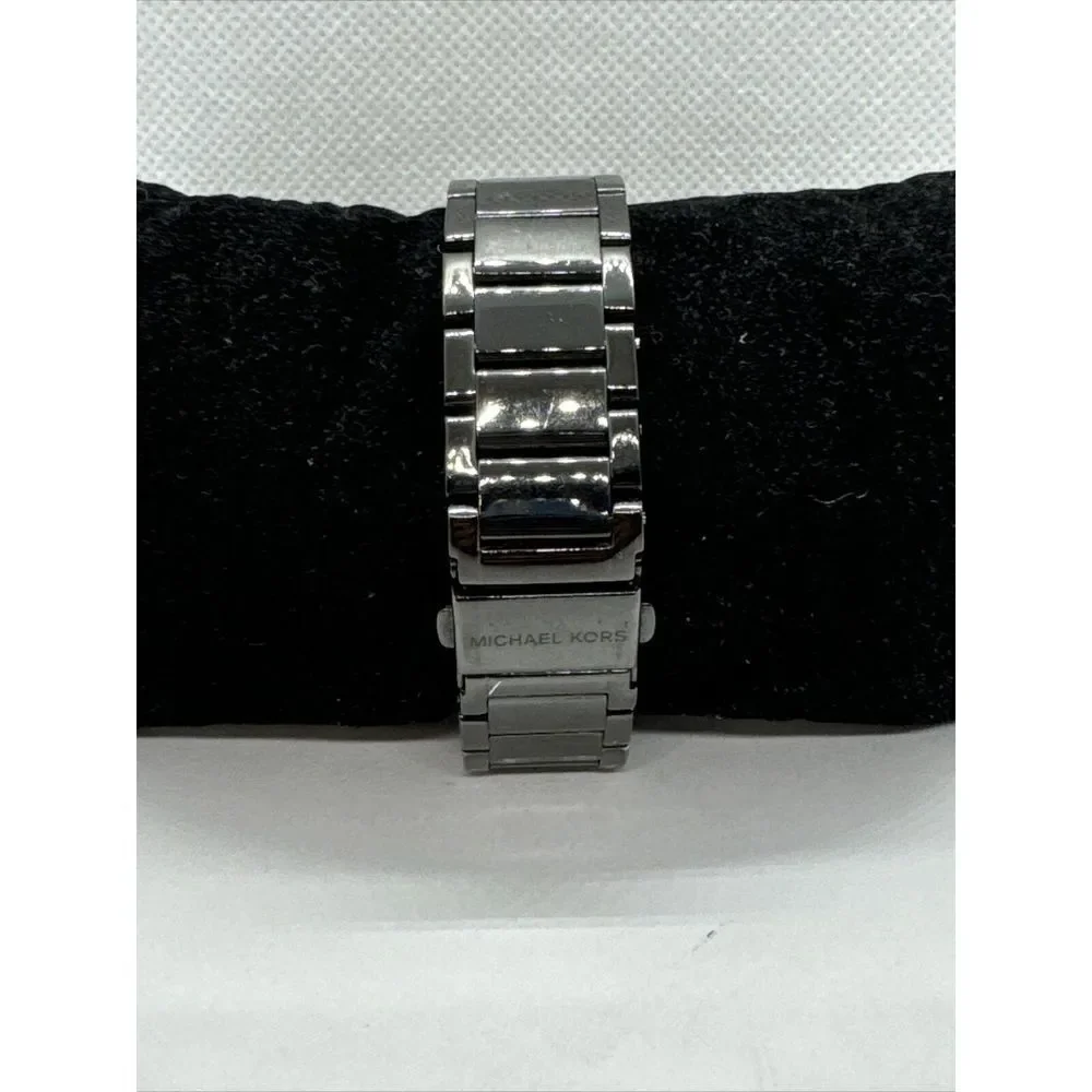 Michael Kors Parker MK6107 Womens Black Stainless Steel Analog Dail Watch JNA440